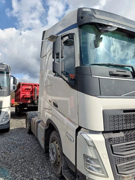 Volvo FH 4x2 Седельный тягач FH-TRUCK — Б/У, 2022 г.