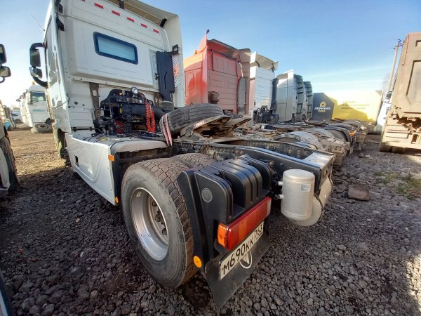 Foton AUMAN 4x2 Седельный тягач BJ4189SLFKA — Б/У, 2023 г.