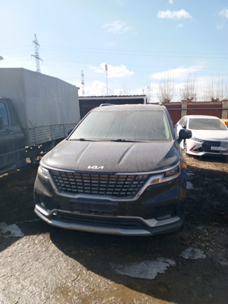 Kia Carnival Prestige 2.2 CRDI 8AT — Б/У, 2023 г.