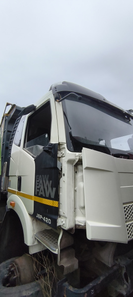 FAW J6 8x4 Самосвал СА3310Р66K24T4E5 — Б/У, 2023 г.