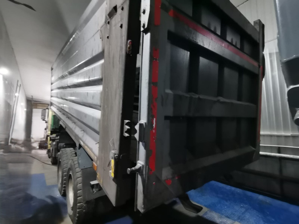 Shacman (Shaanxi) SX33186T366 8х4 Самосвал — Б/У, 2021 г.