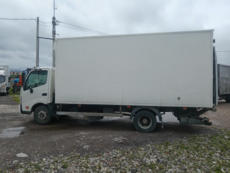 Центртранстехмаш АФ-4771 на шасси HINO 300 4x2 изотермический/рефрижератор с гидробортом АФ-477100-02 — Б/У, 2022 г.