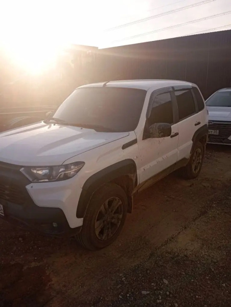 LADA Niva Travel Black’24 1.7 83hp 5МТ — Б/У, 2024 г.