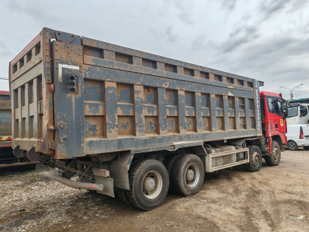 Shacman (Shaanxi) SX 8x4 Самосвал SX33186V366 — Б/У, 2022 г.