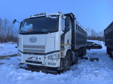 FAW J6* 8x4 Самосвал — Б/У, 2022 г.