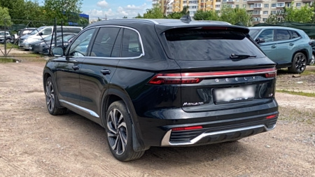 GEELY Flagship 2.0T (238 hp) 8AT 4WD — Б/У, 2023 г.
