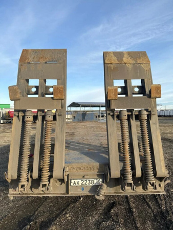 AMUR AMUR Полуприцеп тяжеловоз 4 оси LYR9708TDP — Б/У, 2023 г.