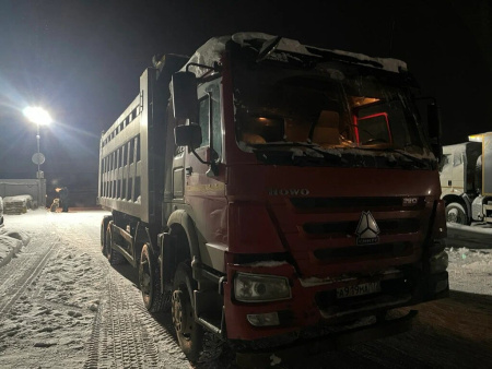 Howo ZZ 8x4 Самосвал ZZ3407S3867E — Б/У, 2022 г.