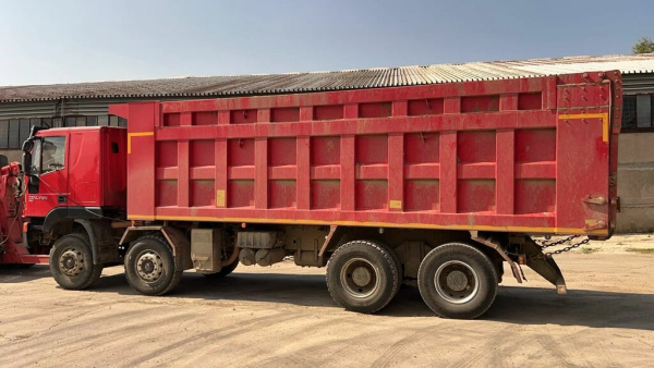 HONGYAN 908 8x4 Самосвал CQ3406HV39 — Б/У, 2021 г.