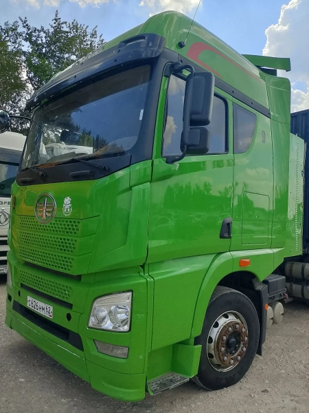 FAW JH6 6x4 Седельный тягач CA4250P25K15T1NE5A80 — Б/У, 2023 г.