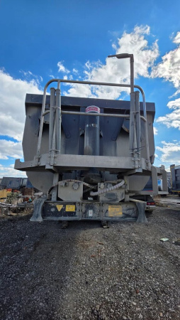 Grunwald 9453 Полуприцеп самосвальный 9453-0000011-60 — Б/У, 2023 г.