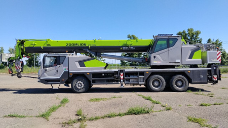 Zoomlion ZTC 6x4 Автокран ZTC300V — Б/У, 2024 г.