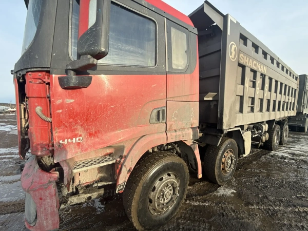 Shacman (Shaanxi) SX 8x4 Самосвал SX33186W366C — Б/У, 2022 г.