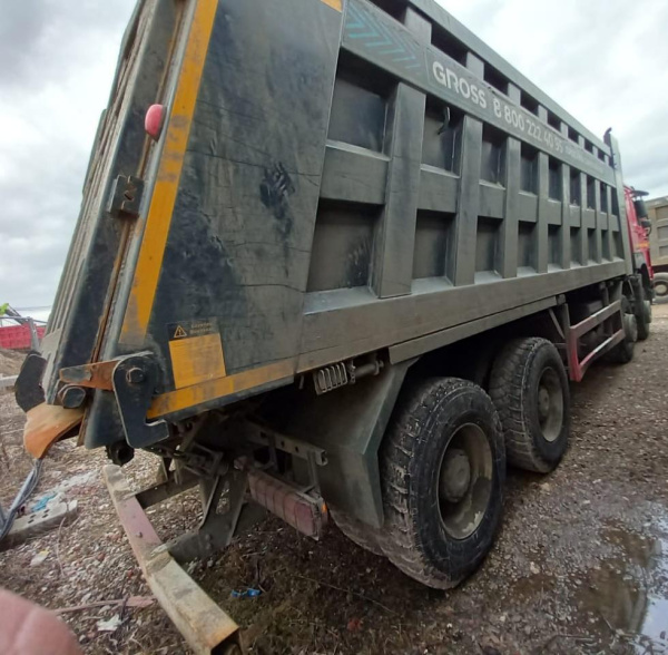 Howo ZZ 8x4 Самосвал ZZ3407S3867E — Б/У, 2023 г.