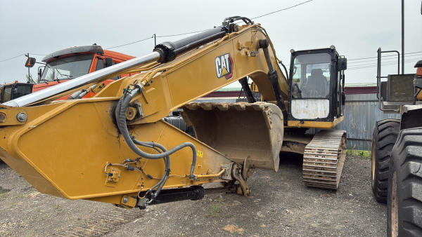 Caterpillar 330 — Б/У, 2022 г. (Хабаровск, новый)