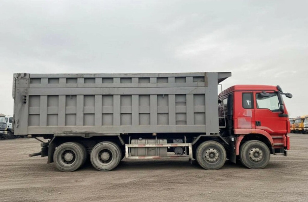 Shacman (Shaanxi) SX 8x4 Самосвал SX331863366 — Б/У, 2022 г.
