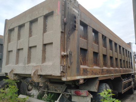 Shacman (Shaanxi) SX331863366 Самосвал 8х4 — Б/У, 2022 г.
