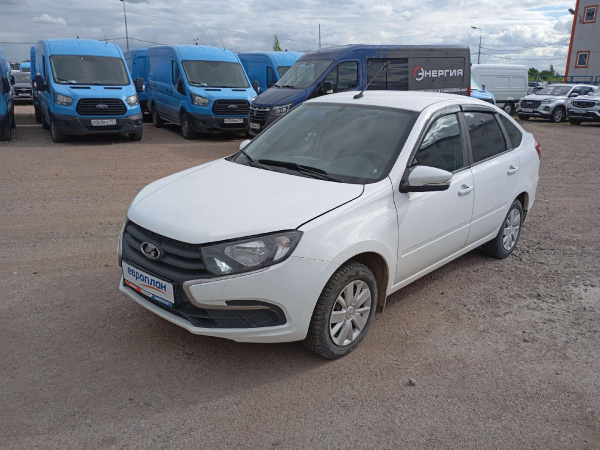 Lada Granta лифтбек — Б/У, 2024 г. (Санкт-Петербург, 109172 км)