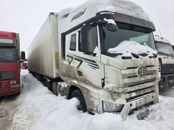 Schmitz Cargobull SKO24 Полуприцеп изотермический/рефрижератор SCB S3B — Б/У, 2021 г.