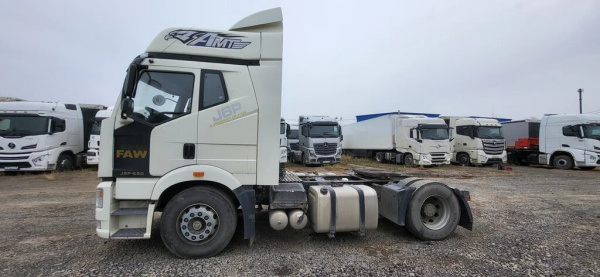 FAW CA 4180 4x2 Седельный тягач CA4180P66K25E5 — Б/У, 2023 г.