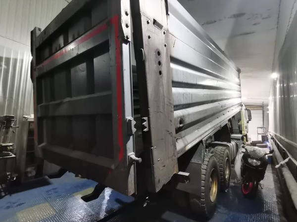 Shacman (Shaanxi) SX33186T366 8х4 Самосвал — Б/У, 2021 г.
