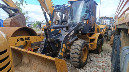 XCMG LW180K Фронтальный погрузчик — Б/У, 2022 г.