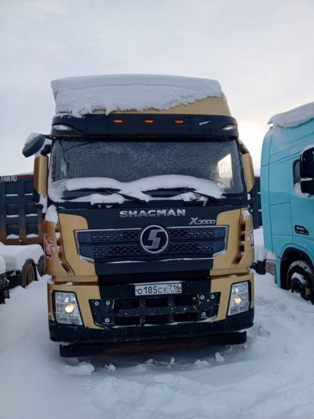 Shacman (Shaanxi) SX 6x4 Седельный тягач SX42584W324C — Б/У, 2022 г.