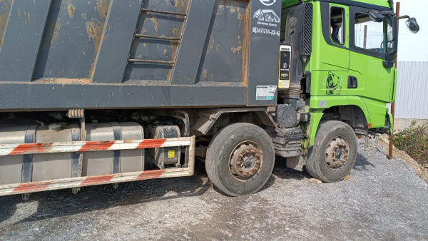 Shacman (Shaanxi) SX 8x4 Самосвал SX33186W366C — Б/У, 2023 г.