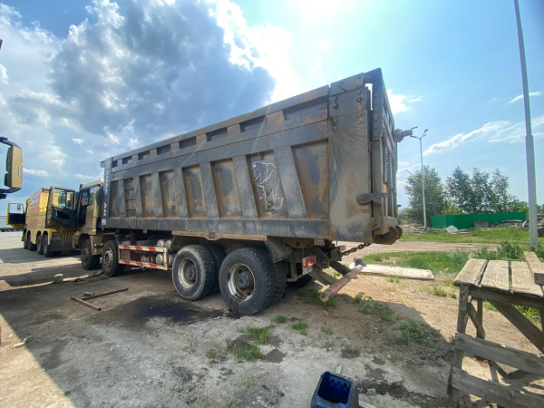 Shacman (Shaanxi) SX 8x4 Самосвал SX331863366 — Б/У, 2023 г.