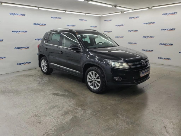 Volkswagen Tiguan — Б/У, 2016 г. (Москва, 190698 км)