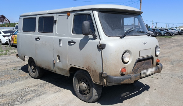 UAZ 7 мест без ABS 2.7 5MT — Б/У, 2024 г.