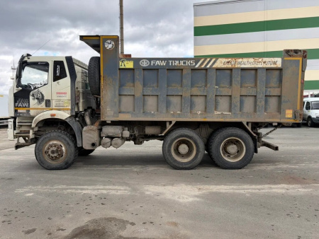 FAW J6 6x6 Самосвал CA3250P66K24L1TE5 — Б/У, 2023 г.
