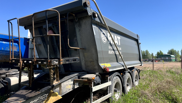 РИАТ 85830F Прицеп самосвал — Б/У, 2023 г.
