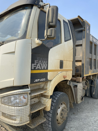 FAW J6 6x6 Самосвал CA3250P66K24L1TE5 — Б/У, 2023 г.