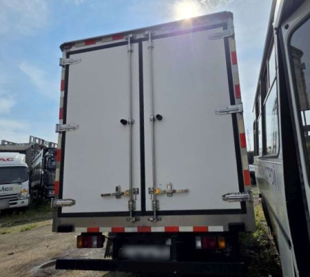ISUZU ELF KV100 рефрижератор — Б/У, 2024 г.