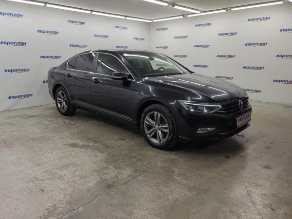 Volkswagen Passat — Б/У, 2020 г. (Москва, 131312 км)