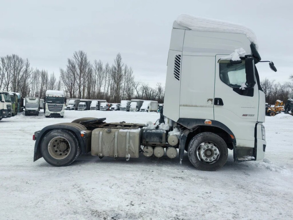 CHENGLONG H7 4x2 Седельный тягач LZ4181H7AB — Б/У, 2024 г.