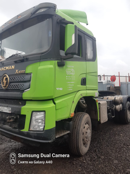 Shacman (Shaanxi) SX 6x6 Седельный тягач SX42586W385C — Б/У, 2022 г.