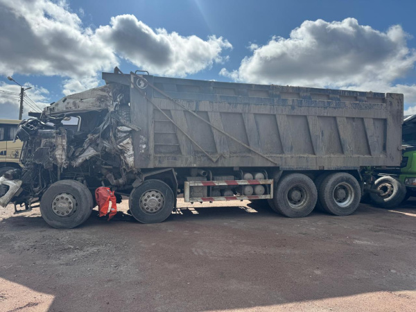 Shacman (Shaanxi) SX 8x4 Самосвал SX331863366 — Б/У, 2024 г.