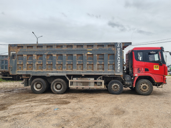 Shacman (Shaanxi) SX 8x4 Самосвал SX33186V366 — Б/У, 2022 г.