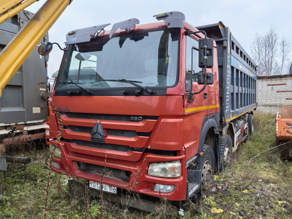 Howo ZZ 8x4 Самосвал ZZ3407S3867E — Б/У, 2022 г.