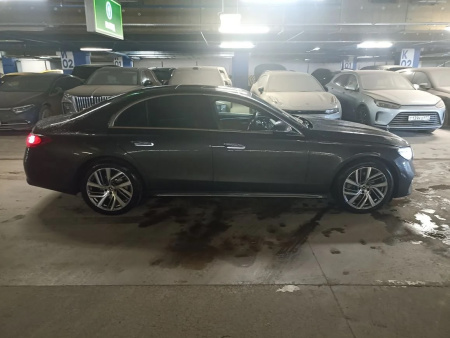 Mercedes-Benz E-CLASS — Б/У, 2025 г.