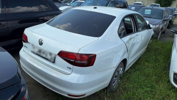 VOLKSWAGEN Trendline 1.4 TSI 125hp 7DSG — Б/У, 2016 г.