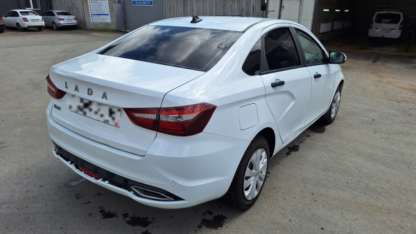 LADA Life 1.6 106hp 5MT — Б/У, 2023 г.