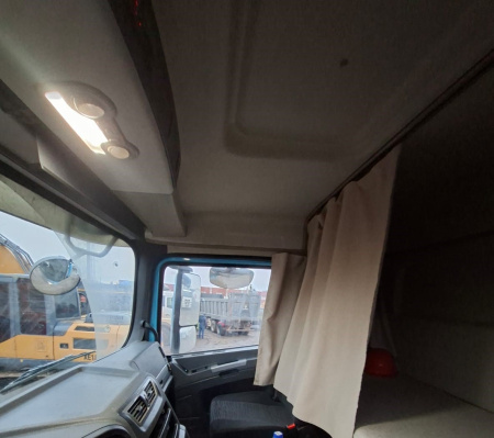 Shacman (Shaanxi) SX 6x6 Седельный тягач SX42586W385C — Б/У, 2023 г.