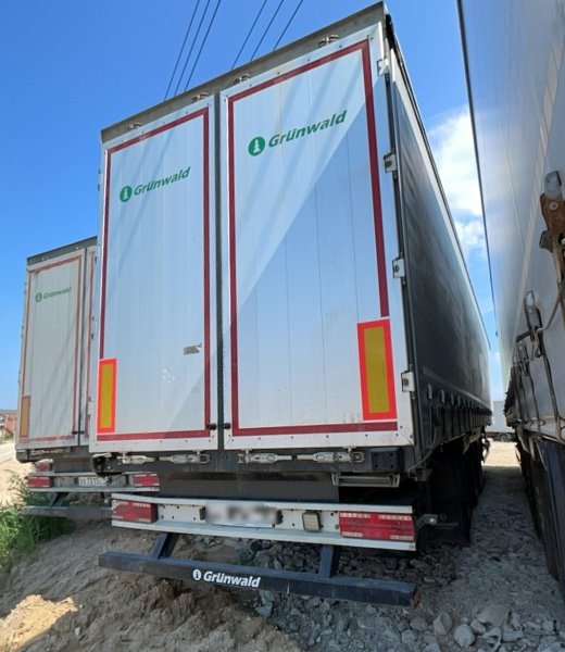 GRUNWALD 9453-0000010-10 Полуприцеп шторный/бортовой — Б/У, 2024 г.