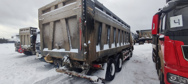 Shacman (Shaanxi) SX 8x4 Самосвал SX33186T366 — Б/У, 2023 г.