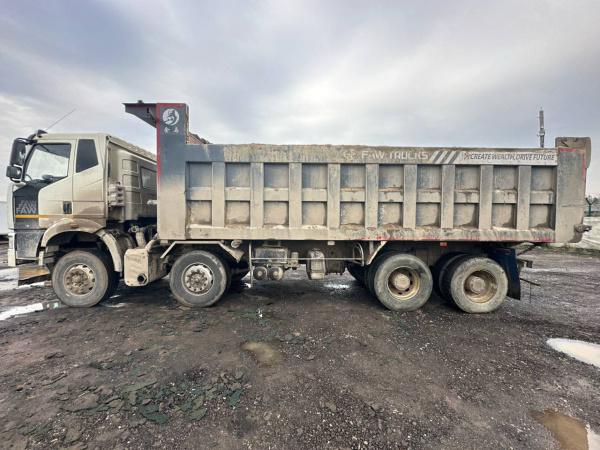 FAW J6 8x4 Самосвал CA3310P66K24T4E5 — Б/У, 2021 г.