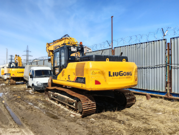 LIUGONG CLG922E Экскаватор — Б/У, 2022 г.
