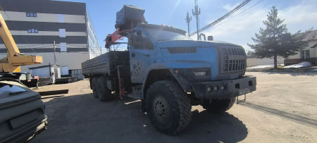 Ural NEXT 4320 6x6 Бортовой с КМУ 483B-20 — Б/У, 2018 г.